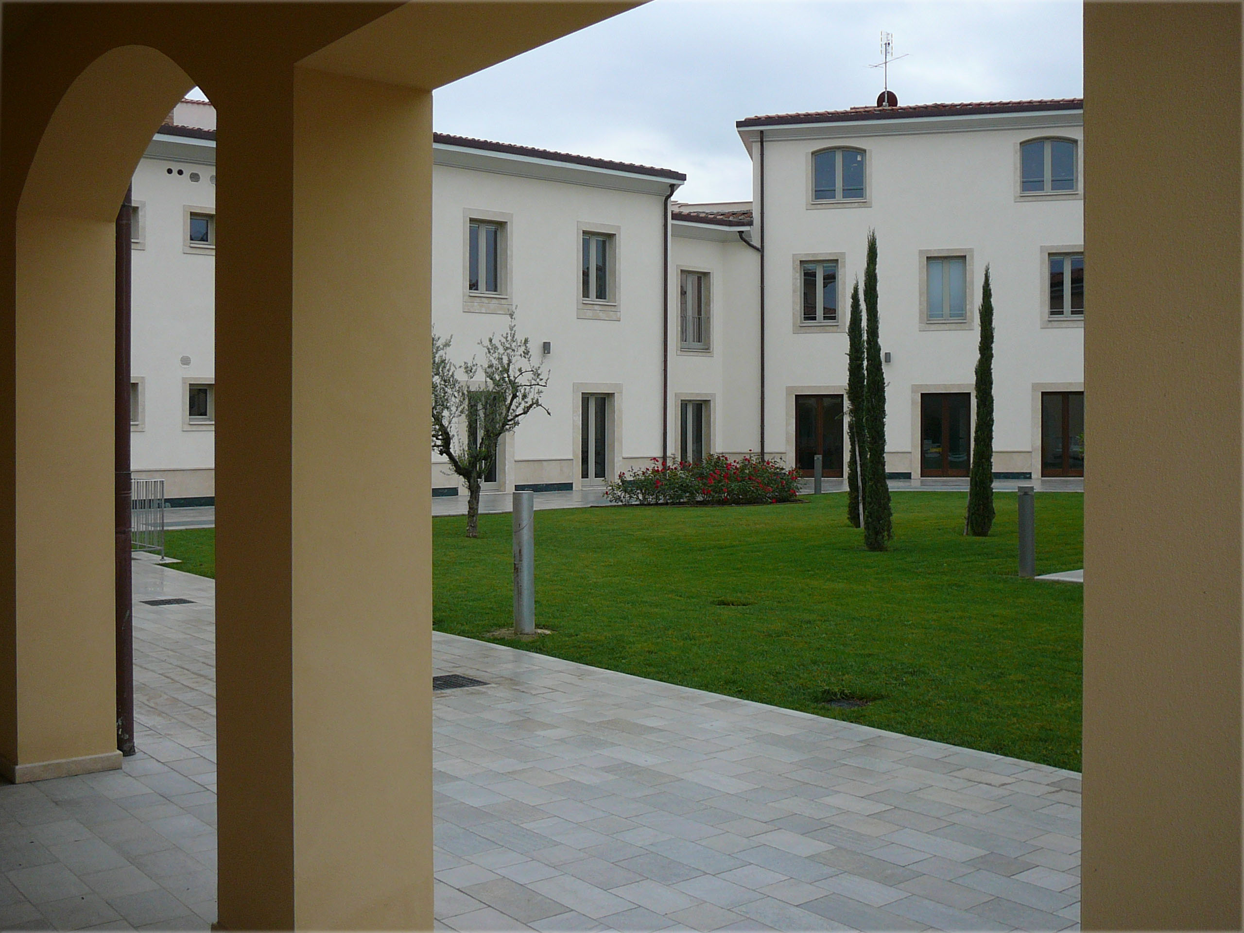 Spazi esterni della sede dello Studio Fides